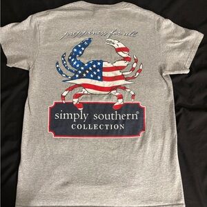 Simply Southern Gray T-Shirt with American Flag Crab Design